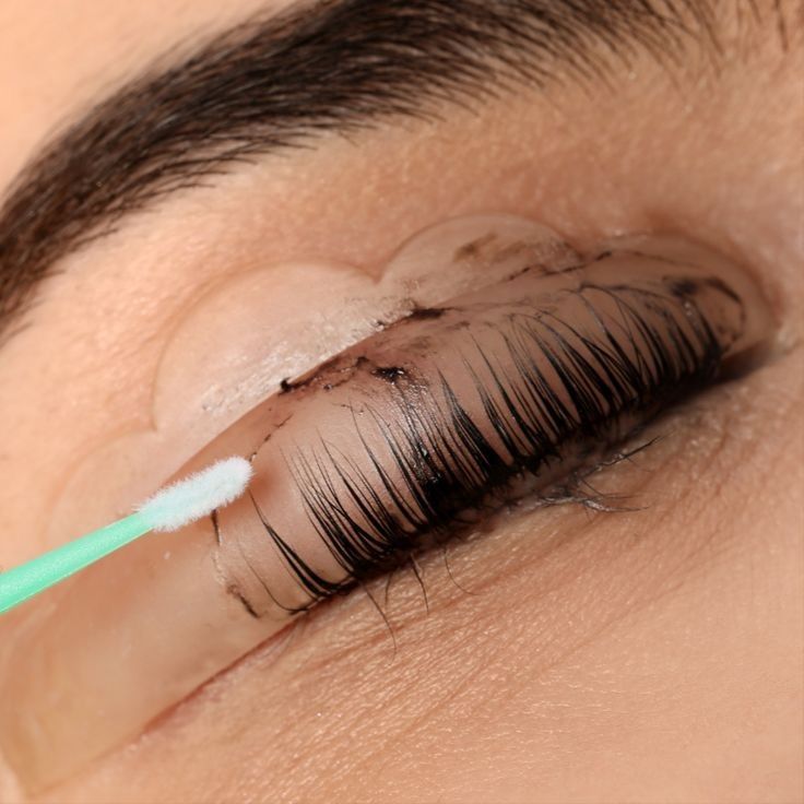 Lash Tinting